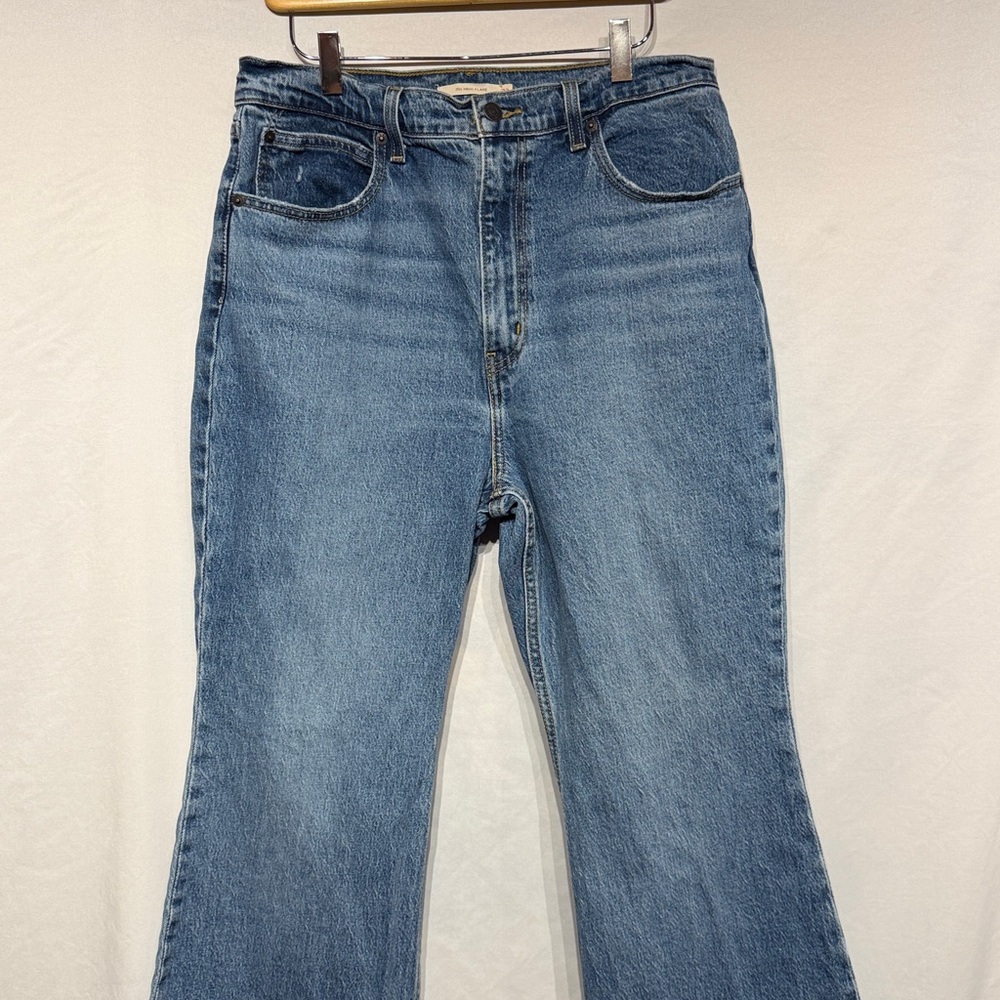 Levi’s 70’s High Rise Flare Sonoma Walks Light Wash Denim Jeans Size 32 - Picture 3 of 12
